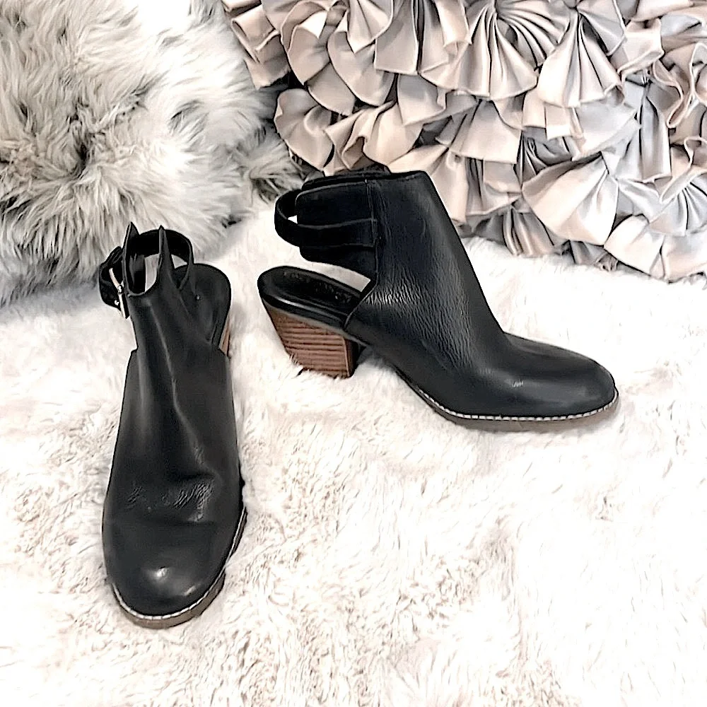 Cole Haan Woman’s Black Leather Ankle Buckle Strap Block Heel Booties Sz 8